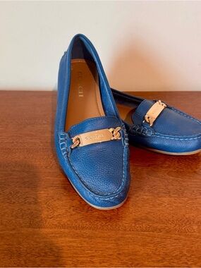 Coach Olive Light Blue Patent Leather Gold Hardware Loafers Flats Womens 7B